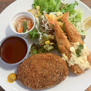 ハンバーグカツ スペシャル（エビフライ）